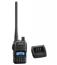  Rádio Yaesu...