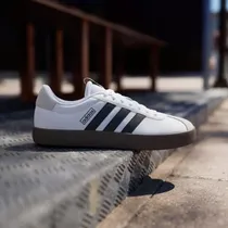  Tênis Adida...