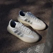  Tênis Adida...