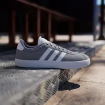  Tênis Adida...